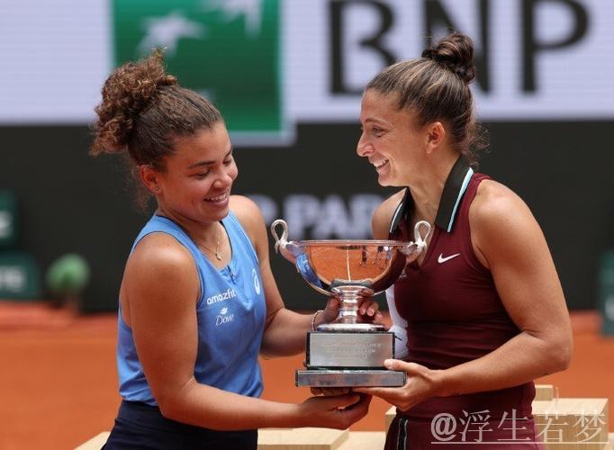 达尼丽娜与克鲁尼奇闯入女子双打决赛